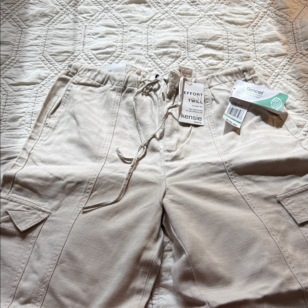 Kensie Effort Twill Wide Leg Pants in Light Tan